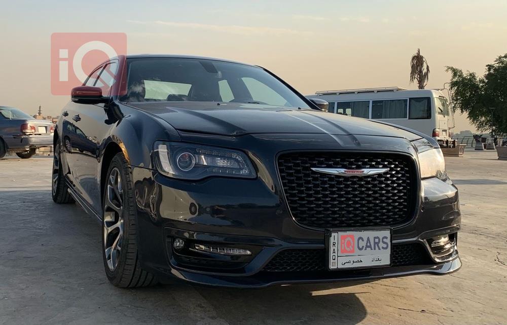 کرایسلەر 300